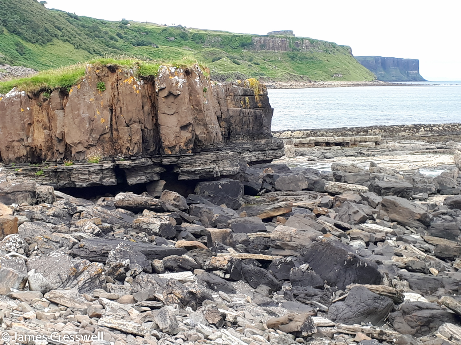 Palaeogene lava (or a sill) overlying the mid-Jurassic dinosaur track containing strata at Brother's Point