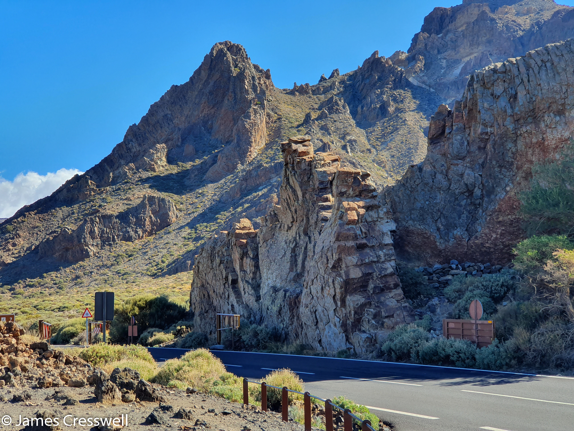 Geological formations by the roadside