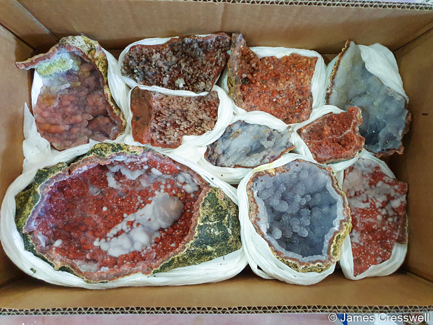 Packed up geoids from the Sidi Rahhal agate mine