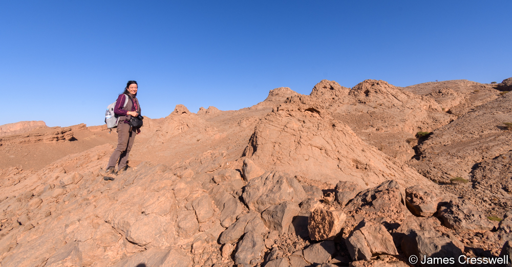 The Kes Kes is one of Morocco's best known Devonian sites, with 40 carbonate mounds in a 7km line, which formed on a volcano as hydrothermal mud mounds.