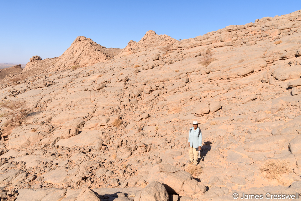 The Kes Kes is one of Morocco's best known Devonian sites, with 40 carbonate mounds in a 7km line, which formed on a volcano as hydrothermal mud mounds.