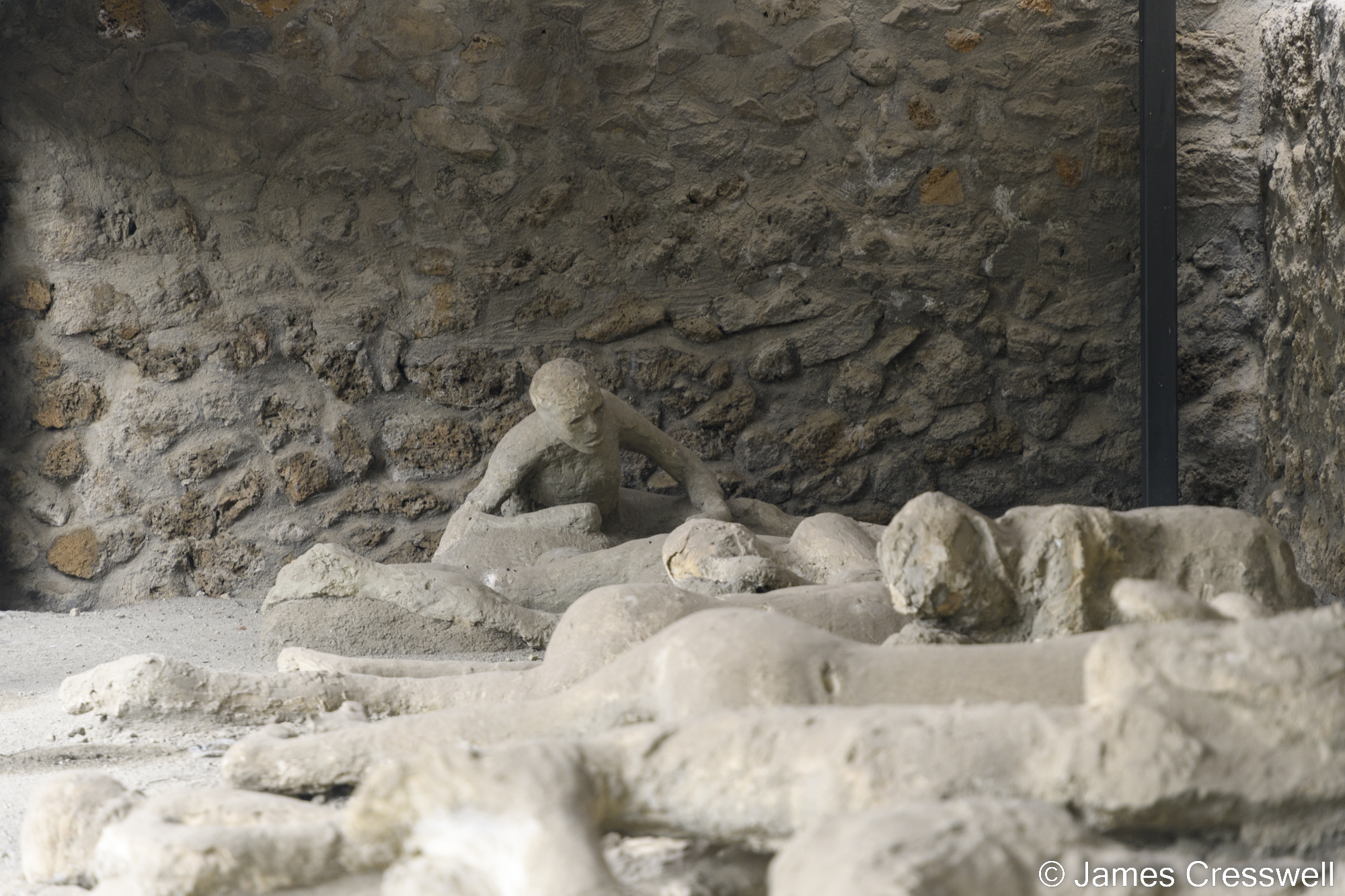 Plaster casts of human bodies